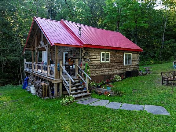 2nd image of 9894 Mountain Rd #25