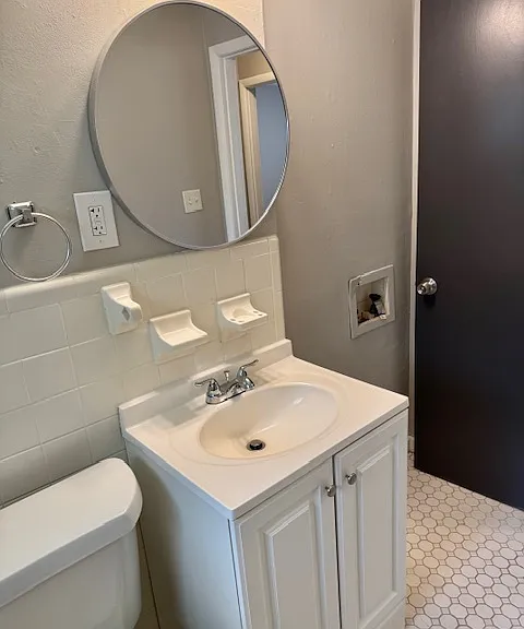 1275 E Washington Ave — Photo 13