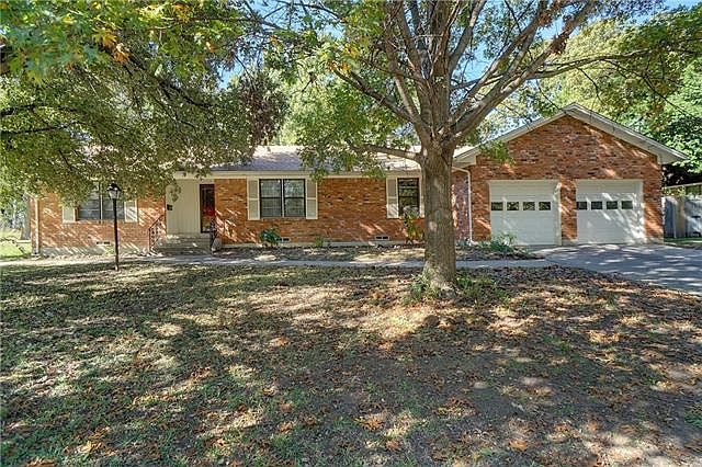 1st image of 2603 Crestwood Pl