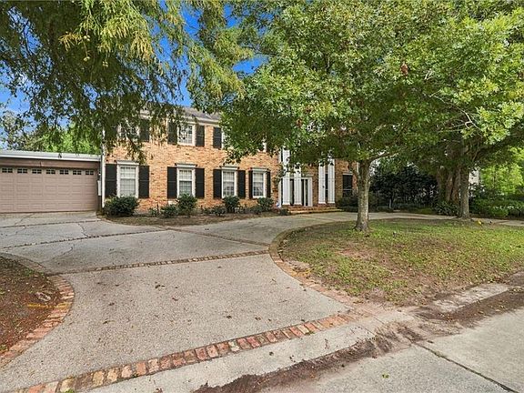 3rd image of 14 Colony Rd