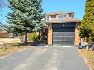 2 Summertime Ct, Brampton, ON L6Z2B4