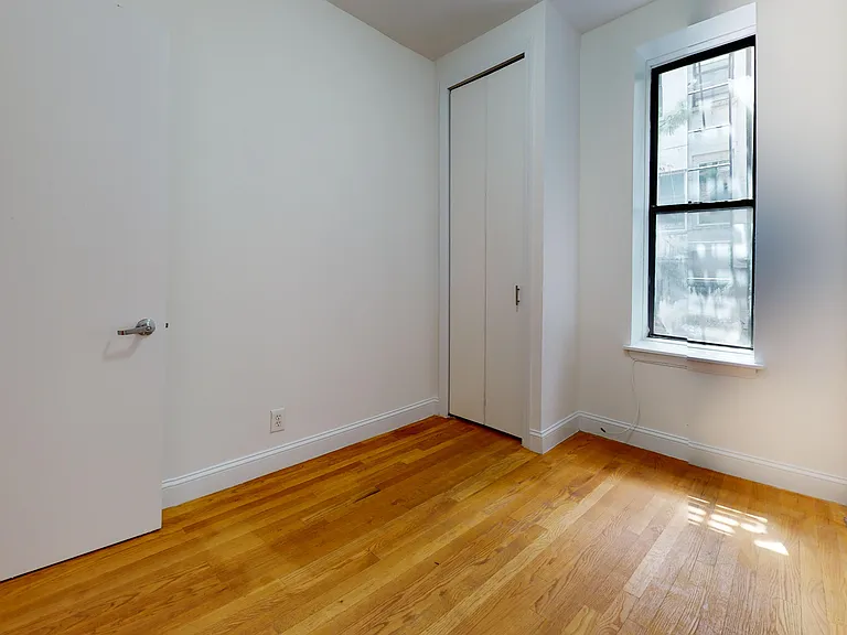 334 E 78th St #2 — Photo 5