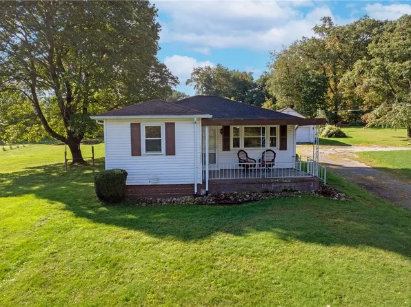 2910 Old Route 422 E, Fenelton, PA 16034