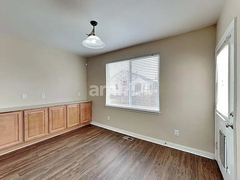 13009 Magnolia St — Photo 9