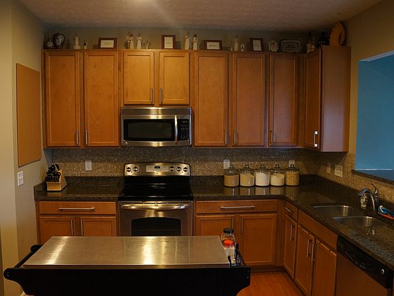 3rd image of 3832 Winding Oak Cir