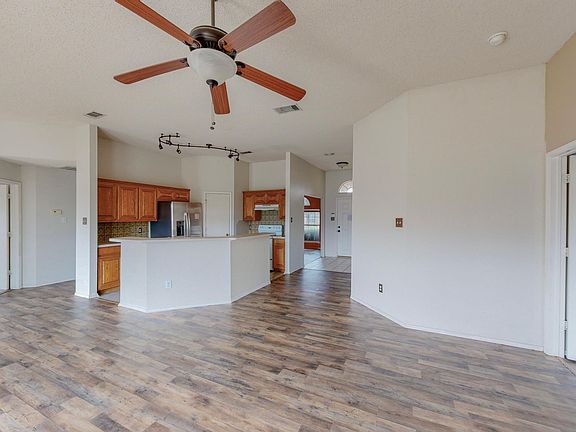 3rd image of 1720 Treasure Cay Dr