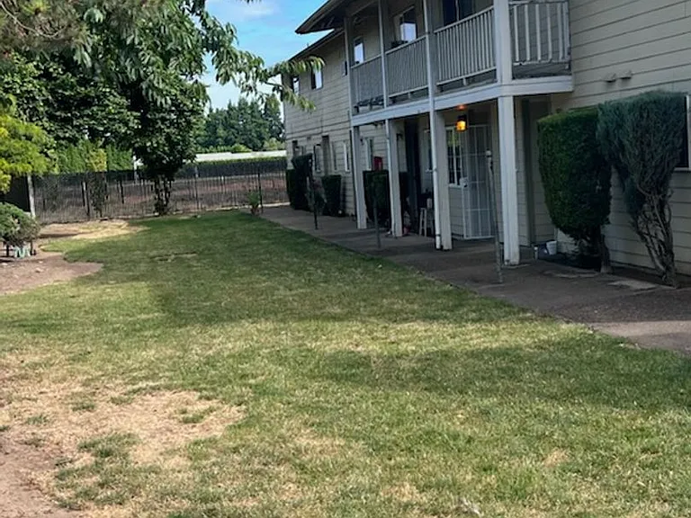 Tamara Manor — Photo 11