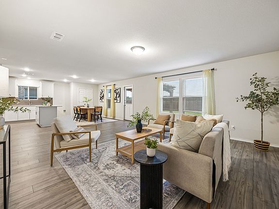 2nd image of 805 Harefield Ave