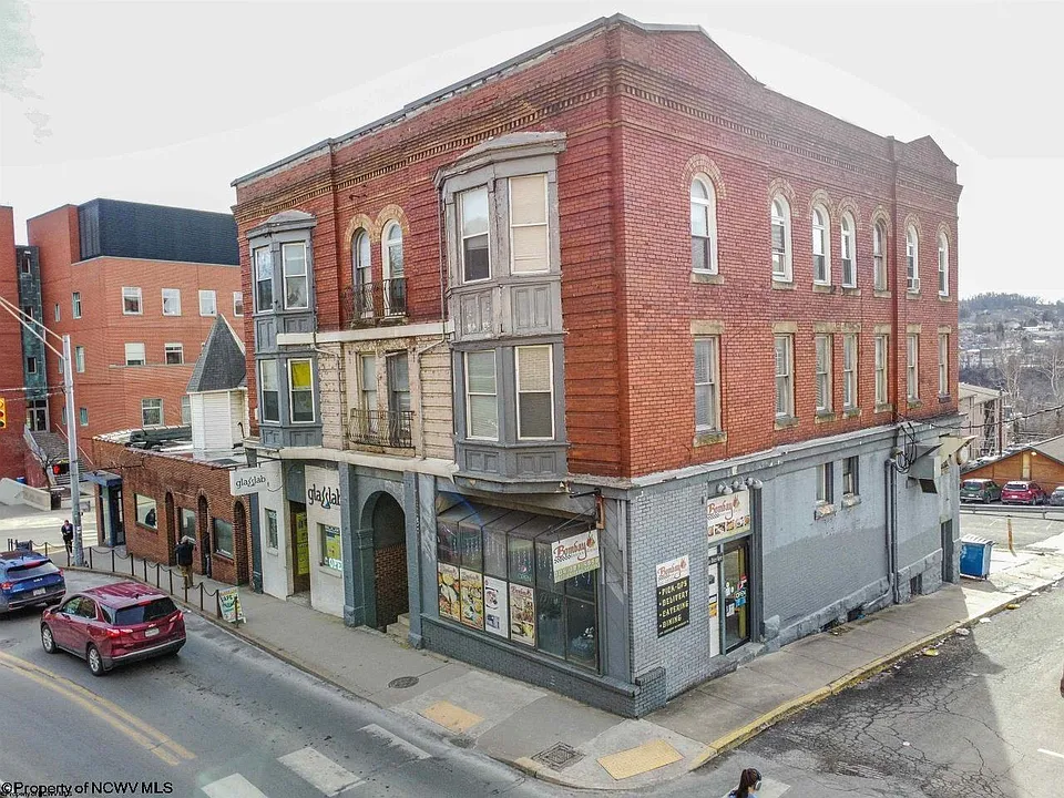 2009 University Ave