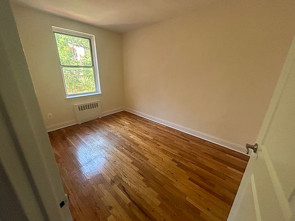3rd image of 143-29 Barclay Ave #5C