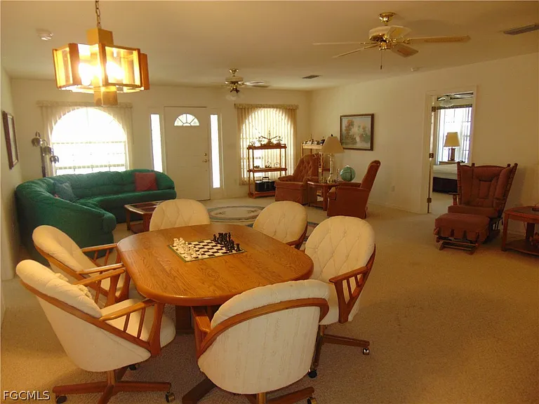 1092 Riverbend Dr — Photo 15