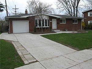 1st image of 190 Brookwood Dr