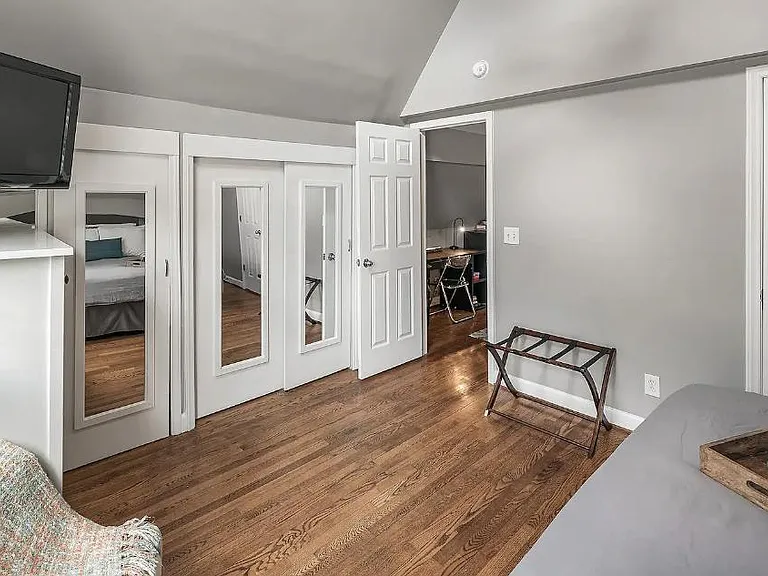 400 Martin St — Photo 17