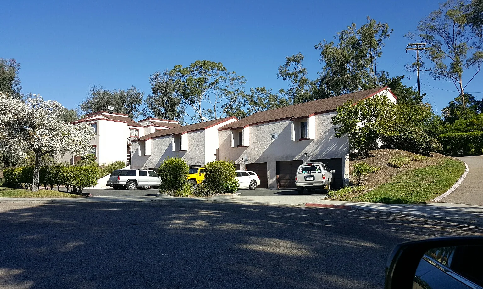 2 bed, 1.5 bath, 947 sqft, $2,450 — Photo 1