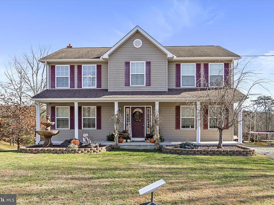 1st image of 27 Towhee Holw