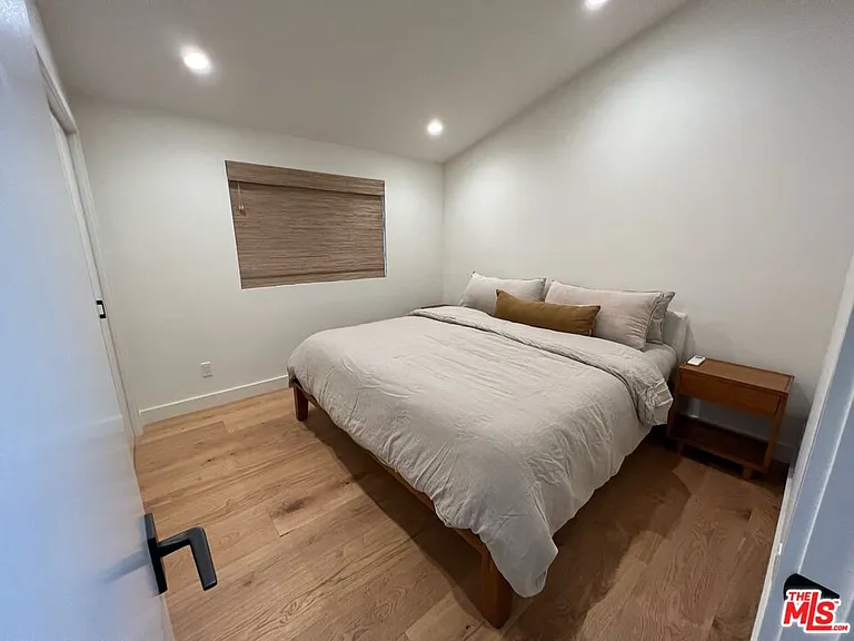 4251 S Centinela Ave — Photo 8