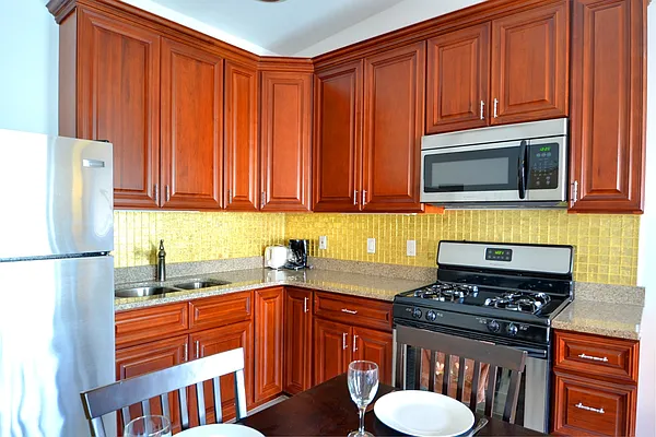 Rented by Smart City Real Estate LLC | media 15