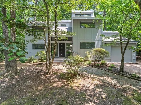 4458 Old Fox Trail, VA 23112
