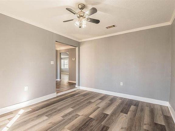 5th image of 11517 Ainsworth Dr