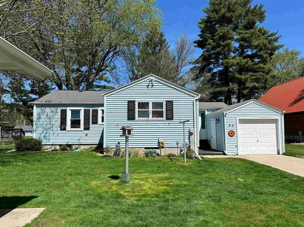 W6476 Gumaer Rd, Shawano, WI 54166