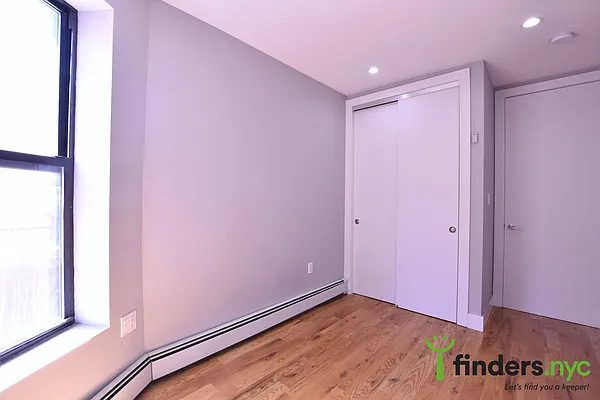 Rented by Clove Realty LLC | media 8