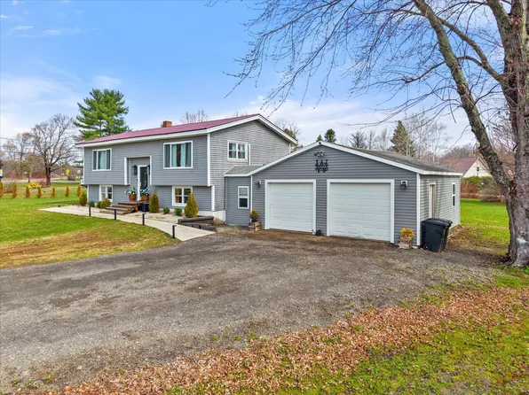 217 Williams Road, Newport, ME 04953