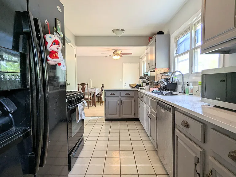 1719 Butler Ct — Photo 4
