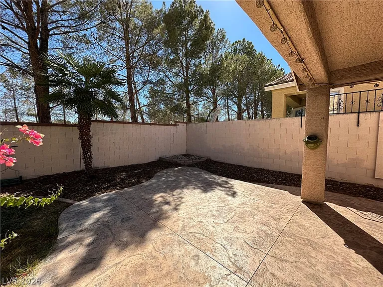 10129 Snow Crest Pl — Photo 34