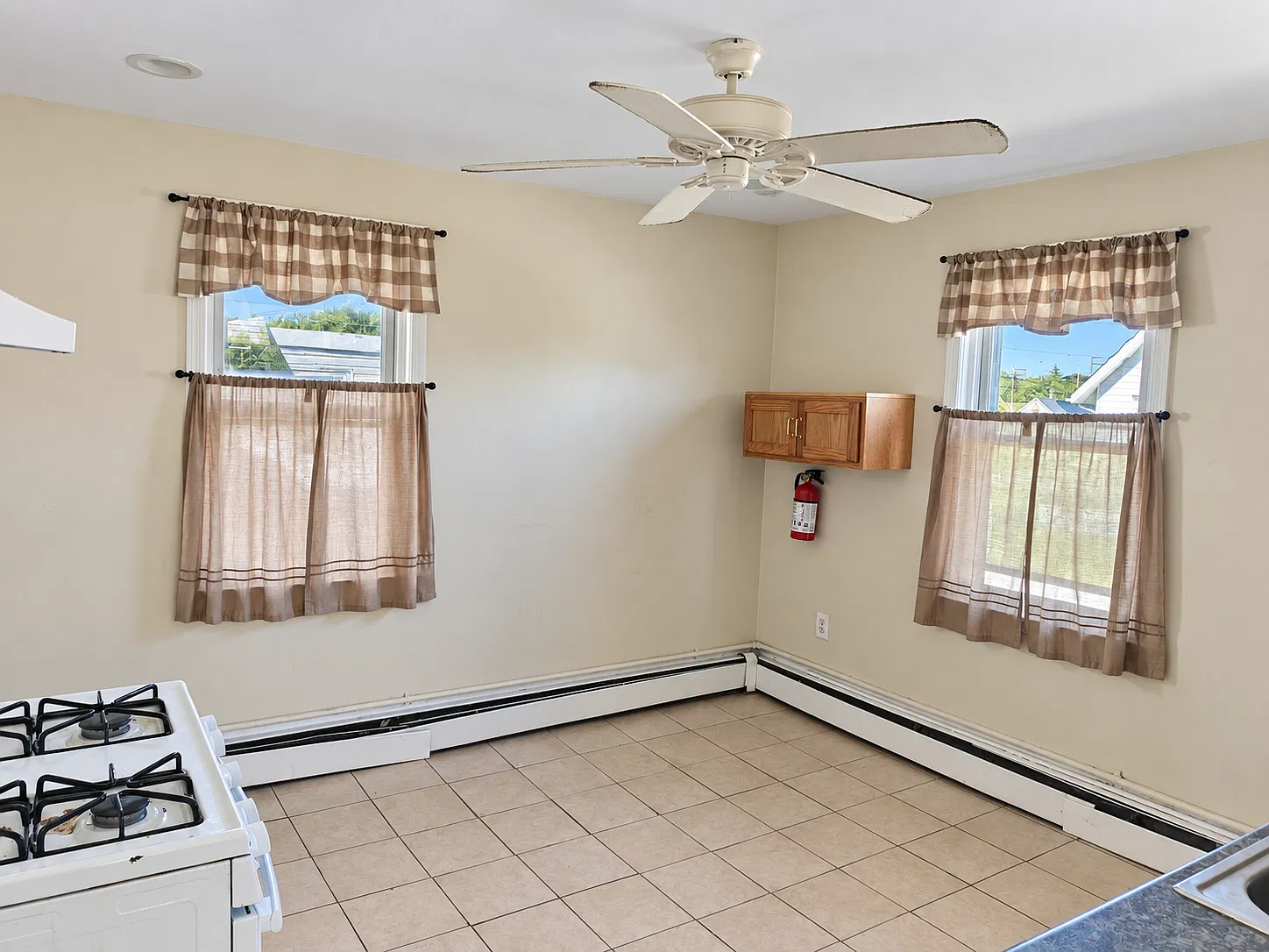 645 East Saint Georges Avenue - 2 — Photo 3