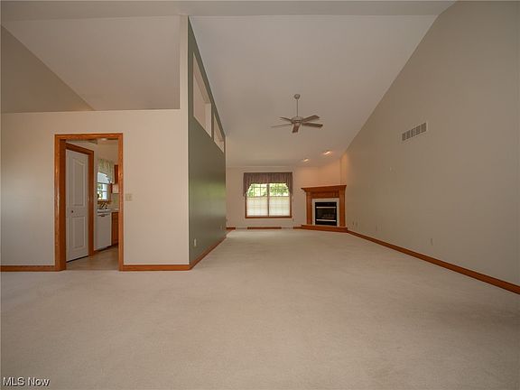 3rd image of 277 Cranberry Ct
