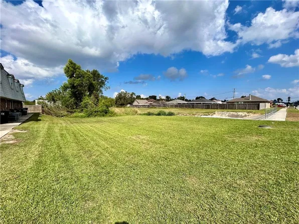 0 Angelique Dr, Violet, LA 70092