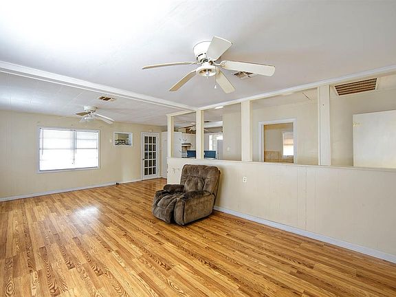 5th image of 4509 Bayouside Dr