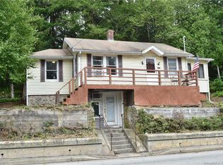 44 Buddington Rd, Groton, CT 06340
