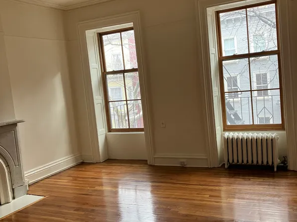 140 Henry Street image 1 of 7