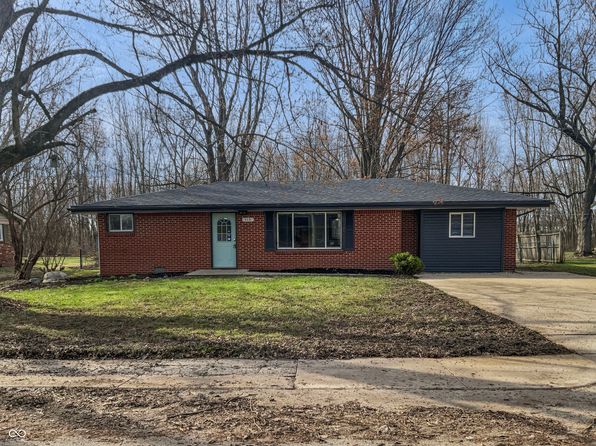 110 Pleasant Run Dr, Markleville, IN 46056