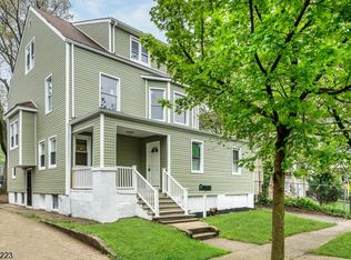 822 S 12th St, Newark, NJ 07108