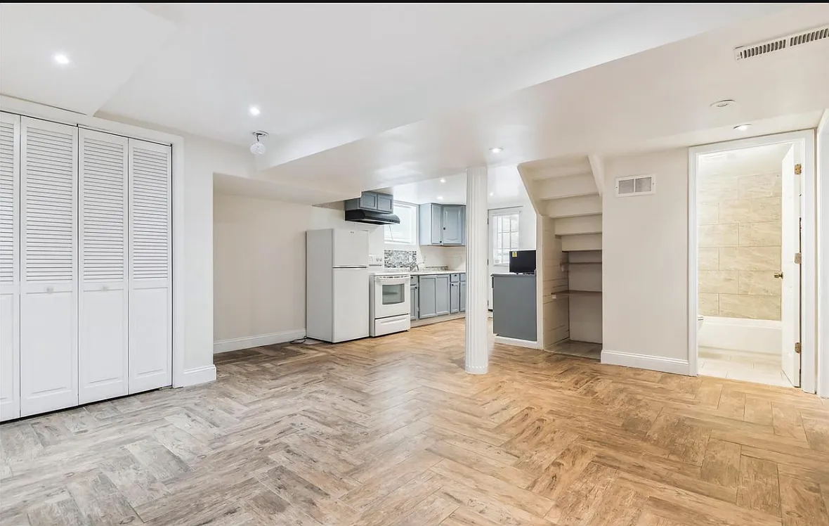 2 bed, 900 sqft, $1,500 — Photo 3