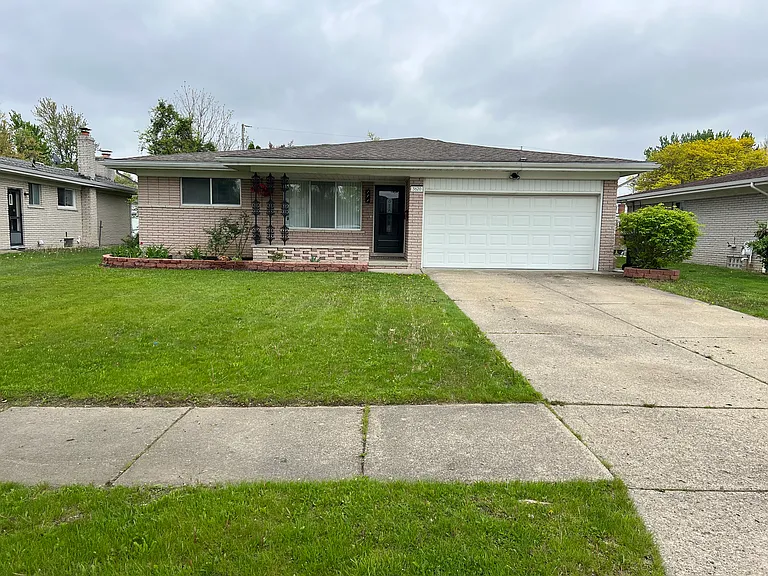 3620 Grigg Dr — Photo 1