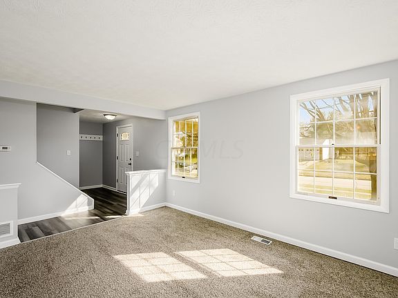 4th image of 985 Ruskin Dr