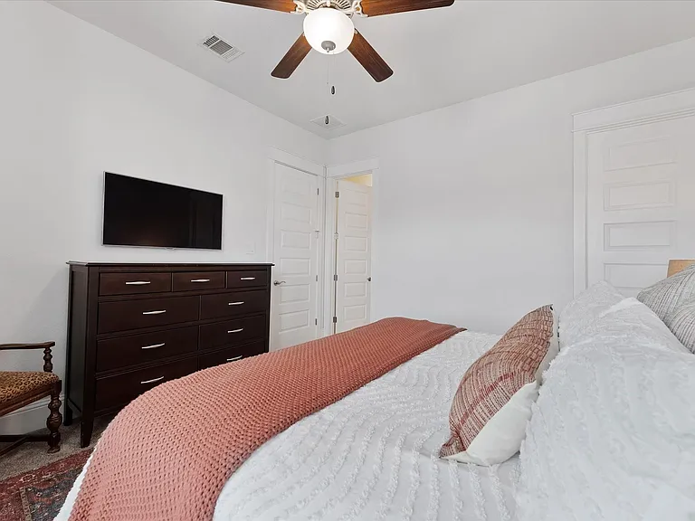 2221 Salt Grass Trl — Photo 30