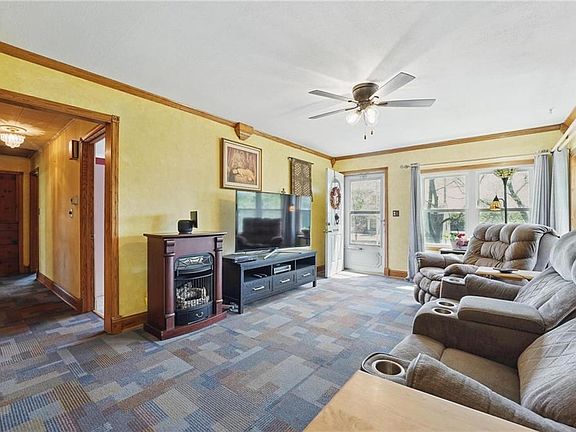 2nd image of 4216 Harmony Dr