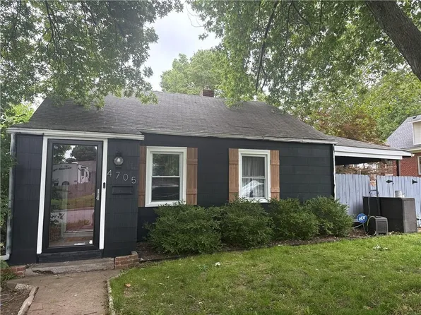4705 Reinhardt Dr, Roeland Park, KS 66205