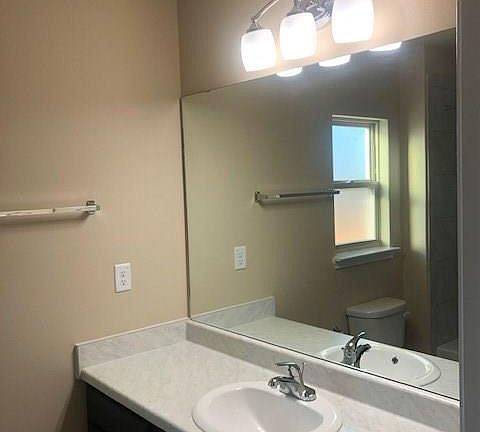 2nd image of 4701 Cambridge Dr #B