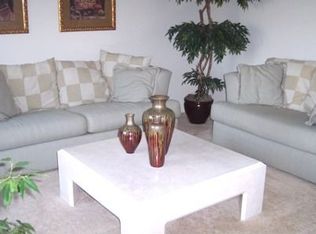 127 Grande Blvd, Sinking Spring, PA 19608