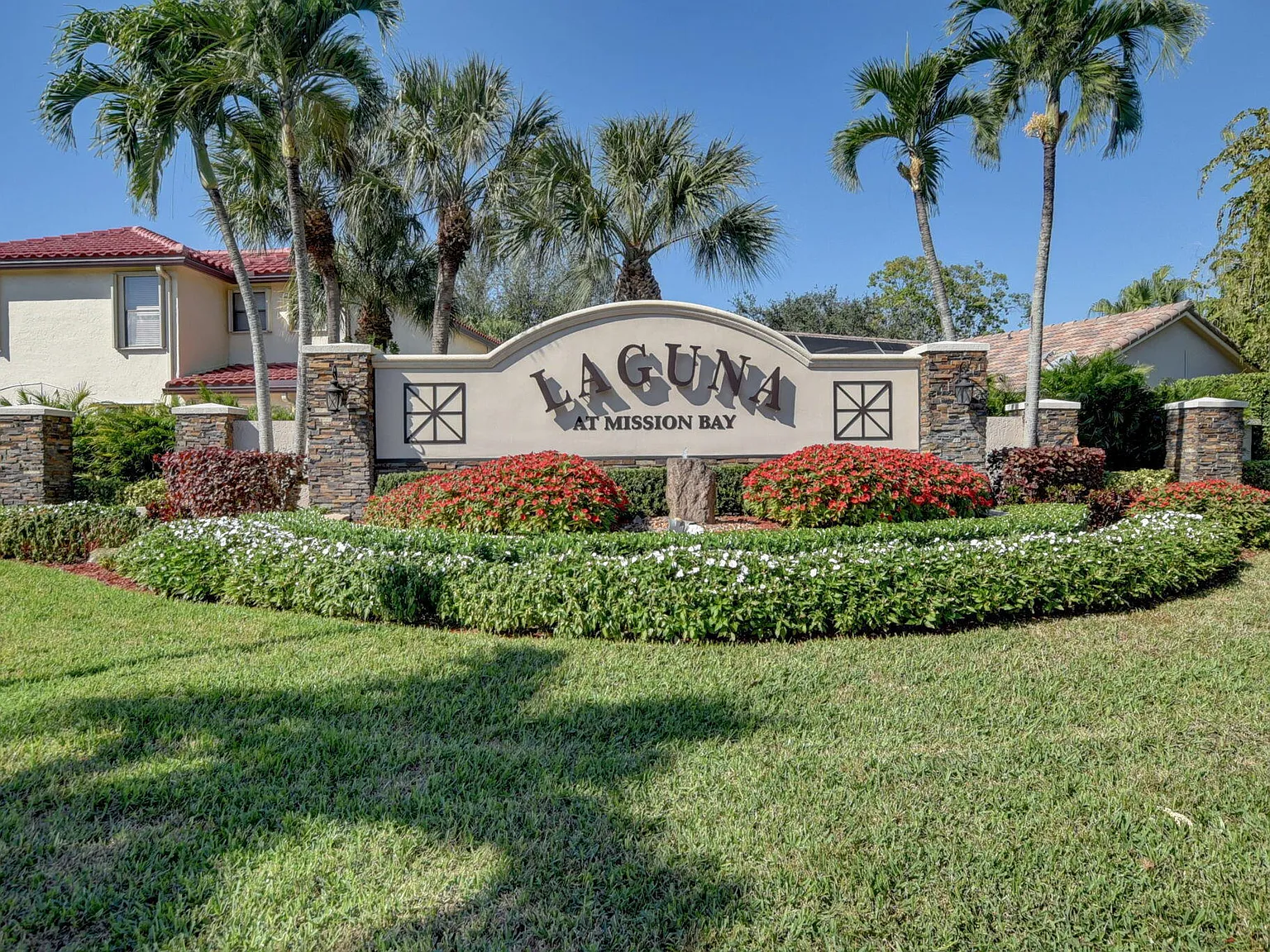 4 bed, 3.0 bath, 2378 sqft, $5,500 — Photo 2