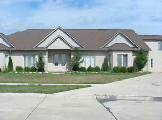 16415 Applewood Ct, Macomb, MI 48042