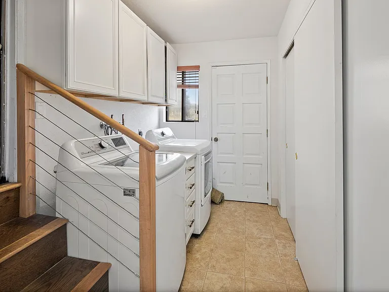 70 Adam Ct — Photo 20