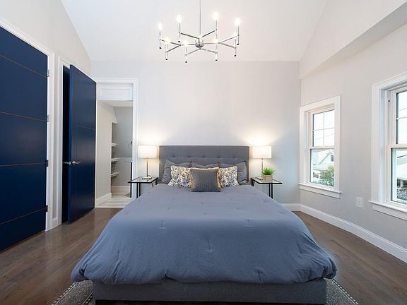 5th image of 30 Varnum St Floor 3