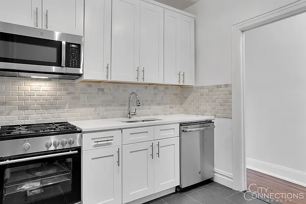 Rented by City Connections Realty | media 34