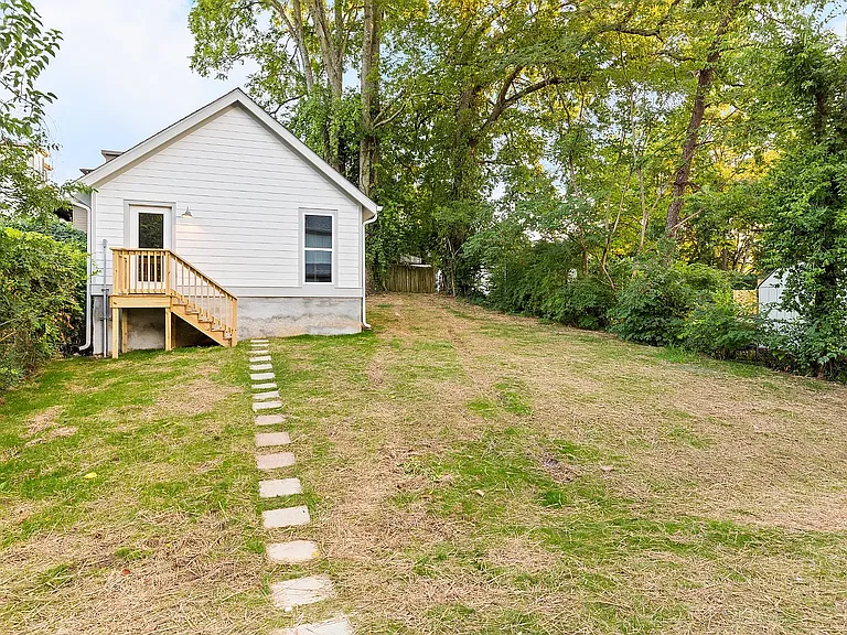 1108 Lenore St — Photo 21